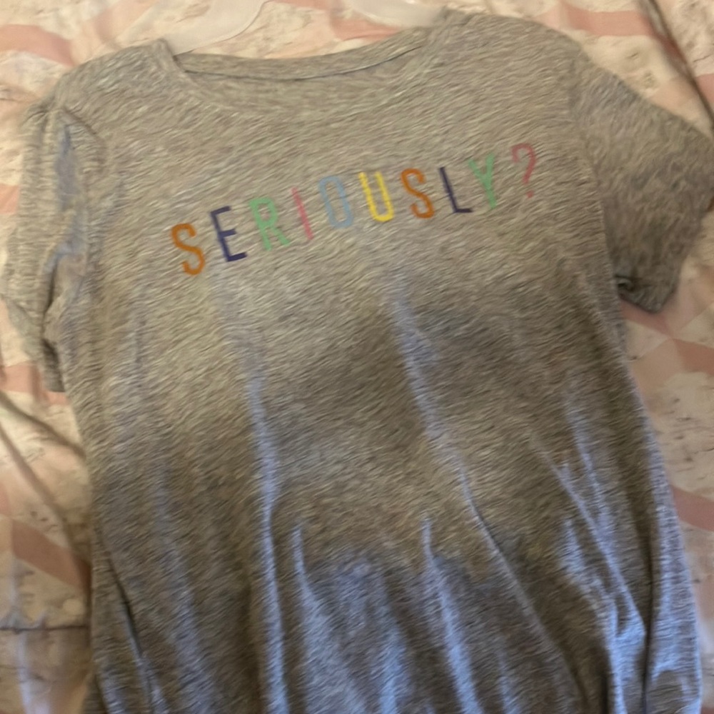 Grey tee